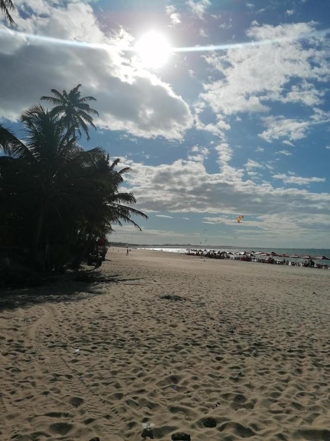 Casa Meus Amigos Kitesurf In The Center Of Cumbuco Hotel ภายนอก รูปภาพ